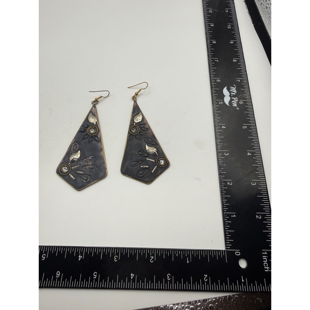 Vintage Artisan Mixed Metal Geometric Kite Drop Earrings Leaf Statement - Picture 2 of 3